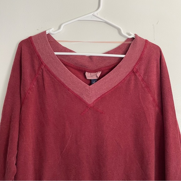 UT NWT Red V-Neck Cotton Sweater - Picture 5 of 14